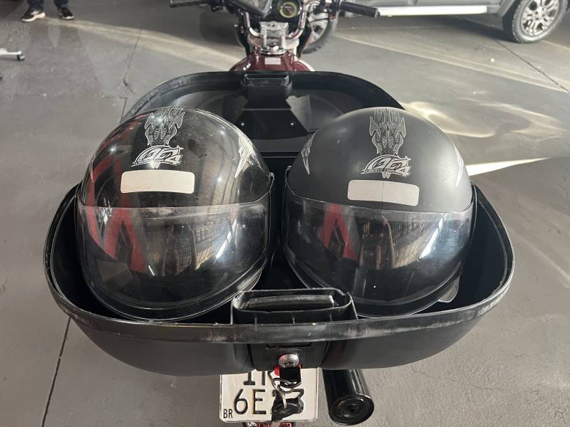 HONDA - CG 150 - 2011/2011 - Vermelha - R$ 13.900,00