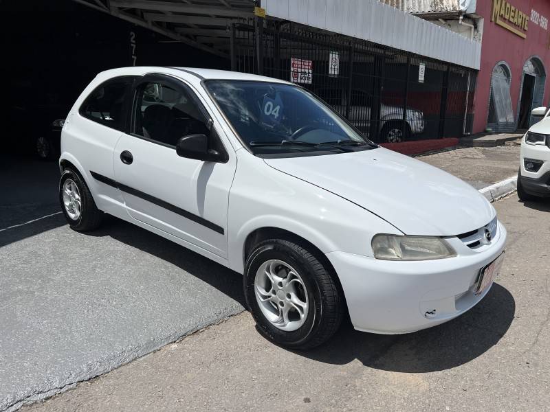 CHEVROLET - CELTA - 2004/2004 - Branca - R$ 17.900,00