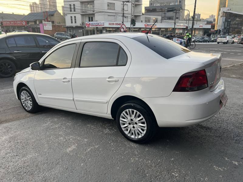 VOLKSWAGEN - VOYAGE - 2012/2013 - Cinza - R$ 36.900,00