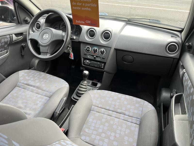 CHEVROLET - PRISMA - 2009/2010 - Preta - R$ 26.500,00