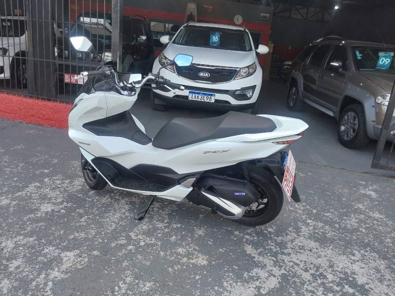 HONDA - PCX - 2024/2024 - Branca - R$ 18.900,00