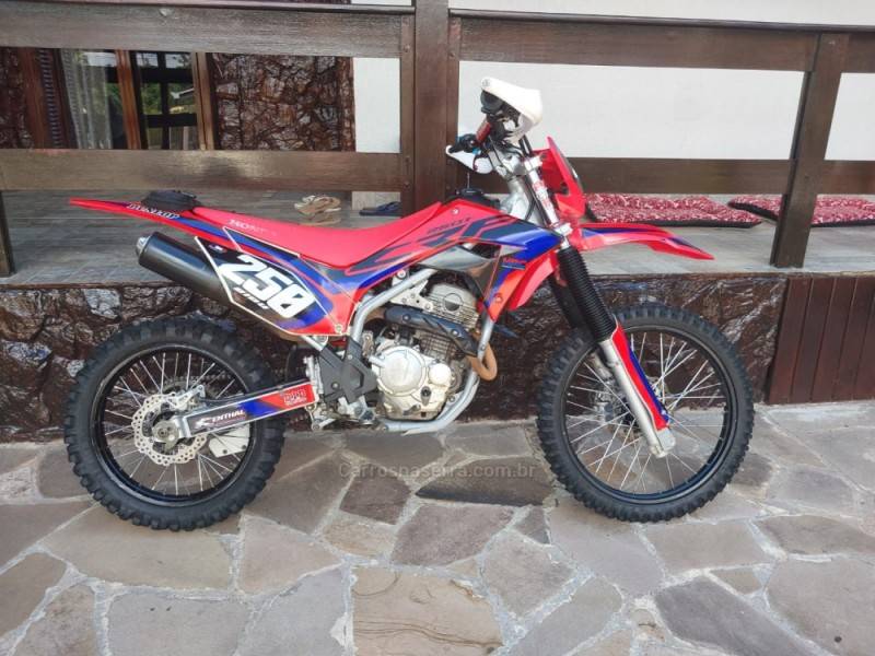 HONDA - CRF 250F - 2019/2019 - Vermelha - R$ 19.800,00