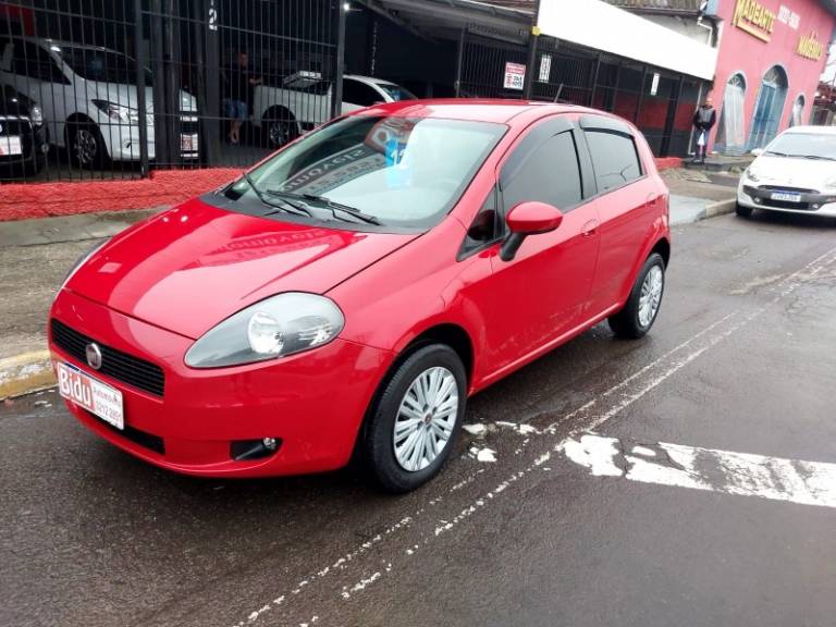 FIAT - PUNTO - 2011/2012 - Vermelha - R$ 33.900,00