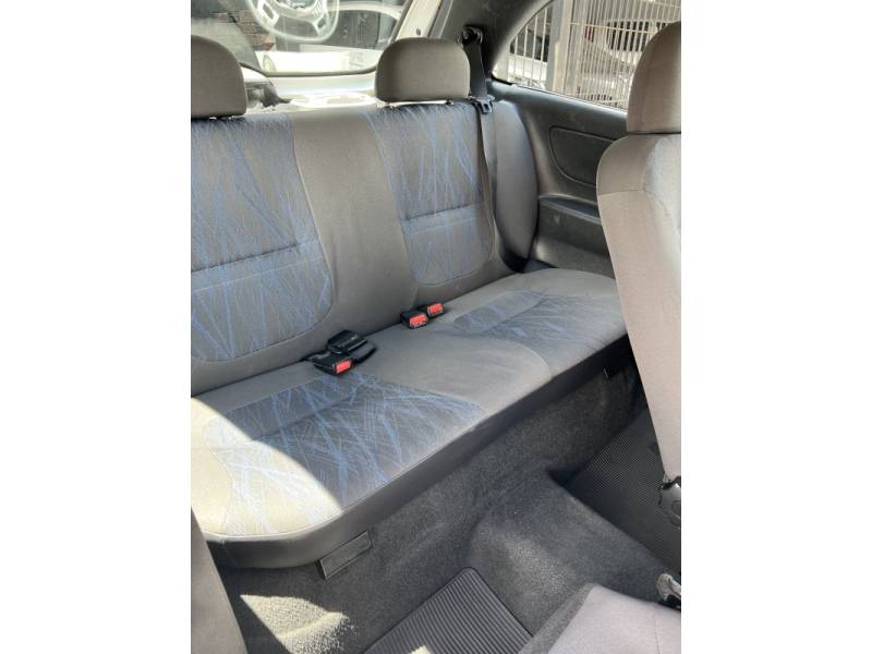 CHEVROLET - CELTA - 2004/2004 - Branca - R$ 17.900,00