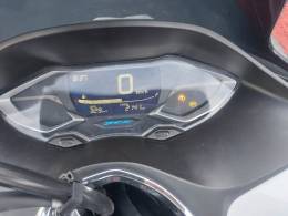 HONDA - PCX - 2024/2024 - Branca - R$ 18.900,00