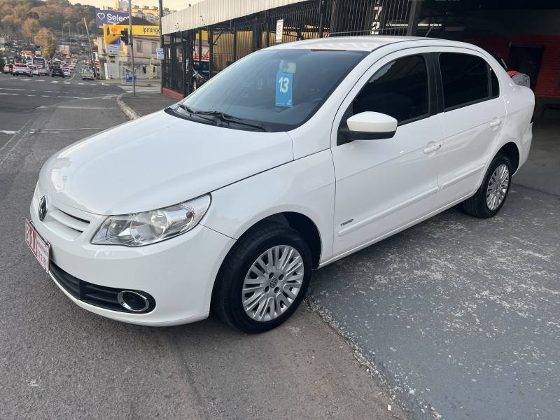 VOLKSWAGEN - VOYAGE - 2012/2013 - Cinza - R$ 36.900,00