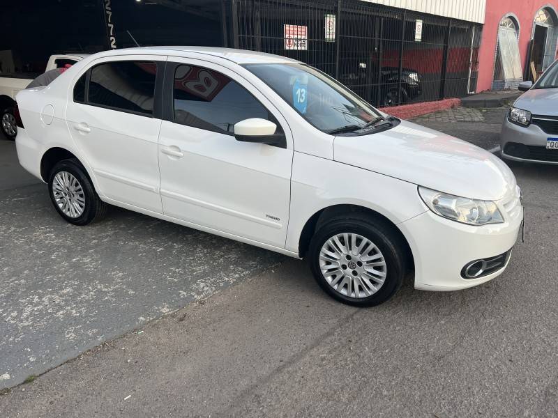 VOLKSWAGEN - VOYAGE - 2012/2013 - Cinza - R$ 36.900,00