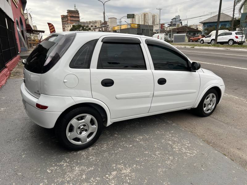 CHEVROLET - CORSA - 2012/2012 - Branca - R$ 31.900,00