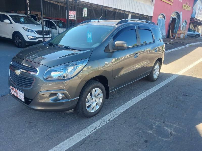 CHEVROLET - SPIN - 2014/2014 - Prata - R$ 56.800,00