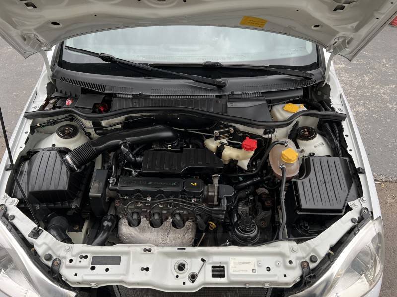 CHEVROLET - CORSA - 2011/2012 - Branca - R$ 29.900,00
