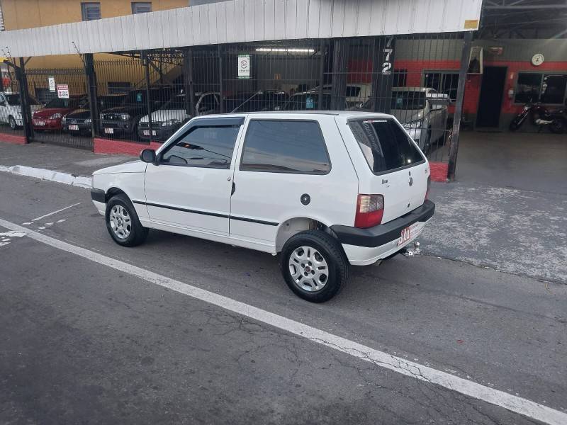 FIAT - UNO - 2012/2013 - Branca - R$ 25.800,00