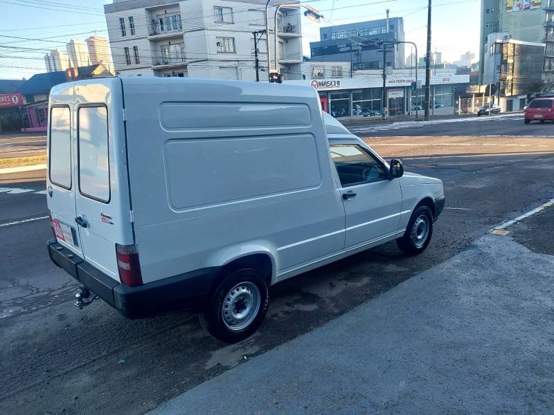 FIAT - FIORINO - 2011/2012 - Branca - R$ 41.800,00