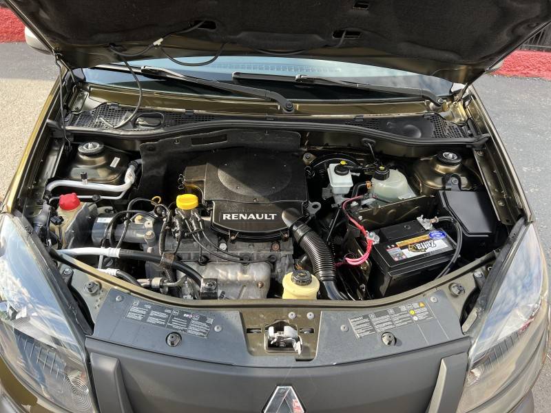 RENAULT - SANDERO - 2012/2013 - Verde - R$ 43.900,00