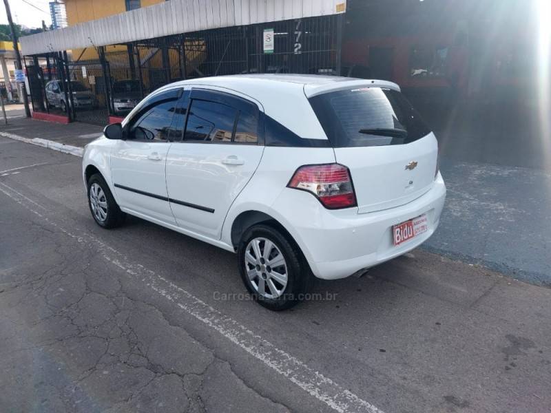 CHEVROLET - AGILE - 2012/2012 - Branca - R$ 34.900,00