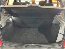 RENAULT - CLIO - 2005/2005 - Cinza - R$ 19.900,00