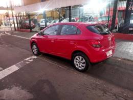 CHEVROLET - ONIX - 2014/2015 - Vermelha - R$ 49.800,00