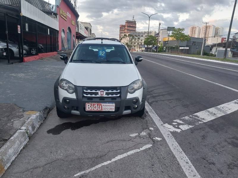 FIAT - PALIO - 2011/2012 - Branca - R$ 41.900,00