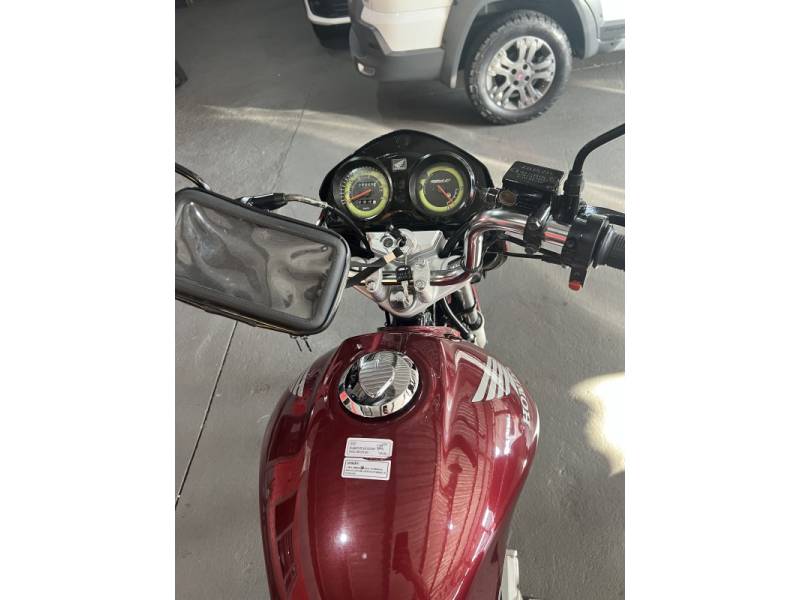 HONDA - CG 150 - 2011/2011 - Vermelha - R$ 13.900,00