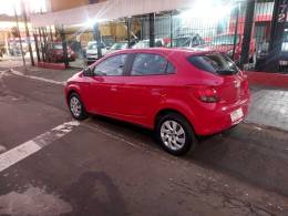 CHEVROLET - ONIX - 2015/2015 - Vermelha - R$ 51.900,00